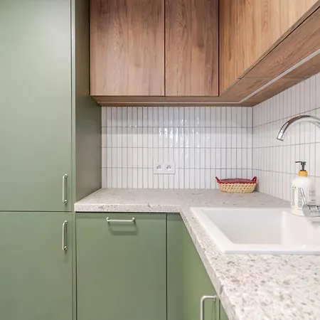 Luxury Two-level By Bookinghost Apartman